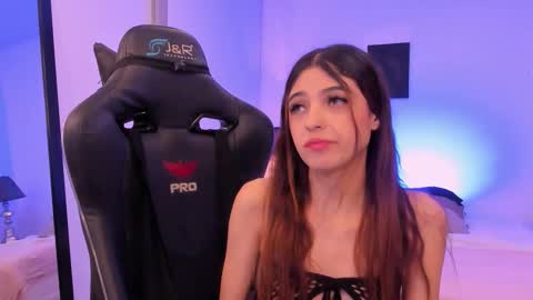 Sofia  Help me reach 5K followers  online show from December 2025 08:26:01 PM