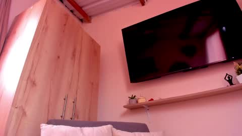 Snapshot of sofiavelez01 chatting on May 2026 04:13:02 PM sofiavelez01 online show from May 2026 04:13:02 PM