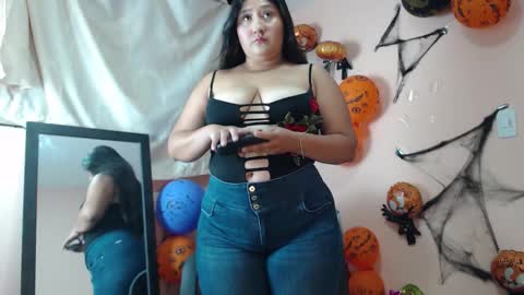 sofi lara online show from November 2025 07:25:02 PM