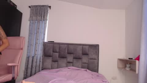 Snapshot of sofierosse_ chatting on February 2025 03:20:01 PM Sofie Rosee online show from February 2025 03:20:01 PM