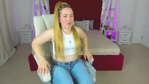 sofii_darling online show from April 2026 04:37:02 PM