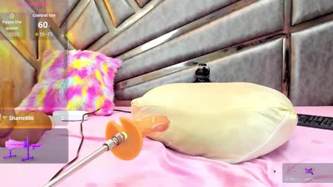 KELLY-HILL online show from November 2025 01:00:02 PM