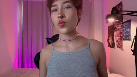 Snapshot of sofii_uwu_ chatting on May 2026 07:44:01 PM Sofii online show from May 2026 07:44:01 PM