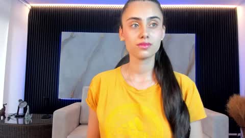 Snapshot of sofiia_palacioss chatting on November 2025 06:29:01 PM Sofiia Everyday From 1400 to 2200 Col Time online show from November 2025 06:29:01 PM