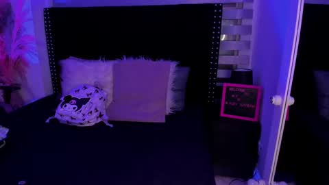 Sofia online show from February 2025 04:03:02 AM