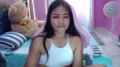 sofia Dreams online show from December 2025 06:37:02 PM