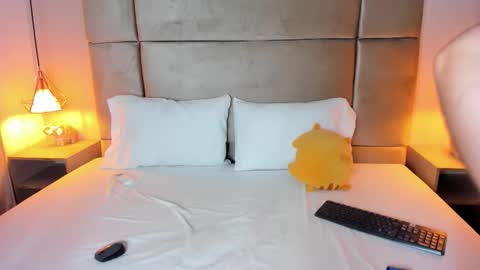 Sofia online show from January 2026 04:15:01 AM