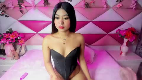Snapshot of sofirose_111 chatting on June 2026 01:50:02 PM Sofi online show from June 2026 01:50:02 PM