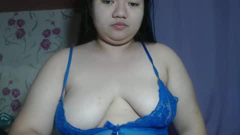 Angie online show from November 2025 01:00:02 PM