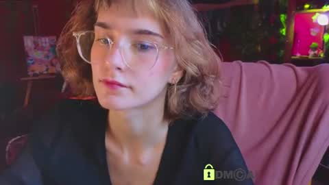 Snapshot of soft_animal chatting on August 2026 12:18:01 PM E online show from August 2026 12:18:01 PM