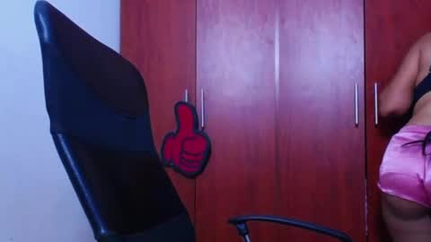 Camila M online show from November 2025 11:28:01 PM