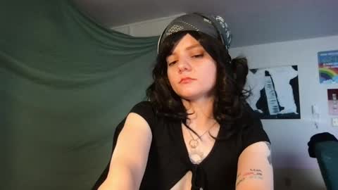 Snapshot of softgothlover chatting on April 2026 01:06:02 AM softgothlover online show from April 2026 01:06:02 AM