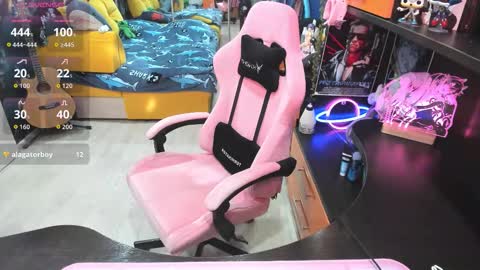 Sofie online show from October 2025 04:46:02 AM