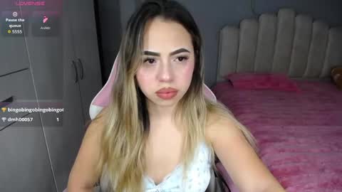 Snapshot of softkiss_x chatting on April 2026 12:13:01 AM Fran online show from April 2026 12:13:01 AM