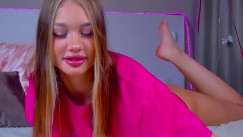 Snapshot of softttide chatting on February 2026 03:52:01 PM softttide online show from February 2026 03:52:01 PM