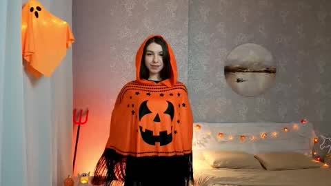 Kelly online show from October 2025 12:20:01 PM