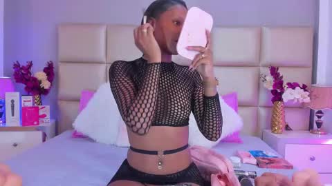   online show from November 2025 03:53:02 AM