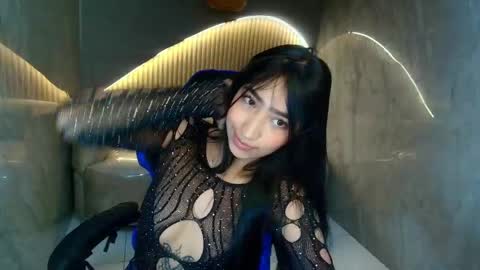 Snapshot of sol__r chatting on May 2026 01:04:02 PM Sun online show from May 2026 01:04:02 PM