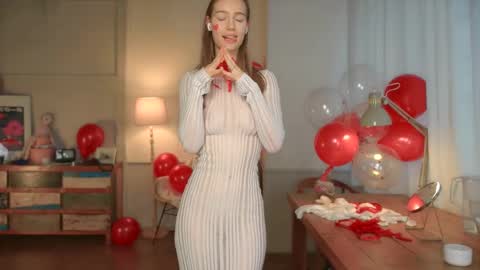 Snapshot of solar_bella chatting on February 2025 03:05:01 PM Bella online show from February 2025 03:05:01 PM