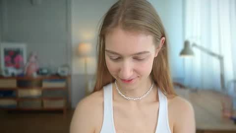 Snapshot of solar_bella chatting on February 2025 11:35:02 AM Bella online show from February 2025 11:35:02 AM