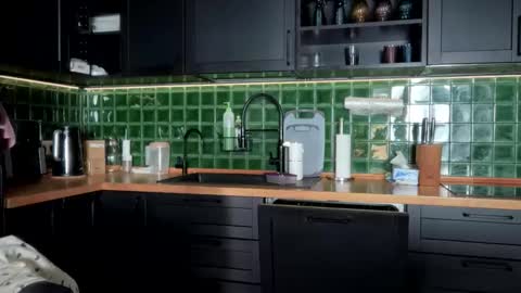 Bella online show from March 2026 04:07:01 AM