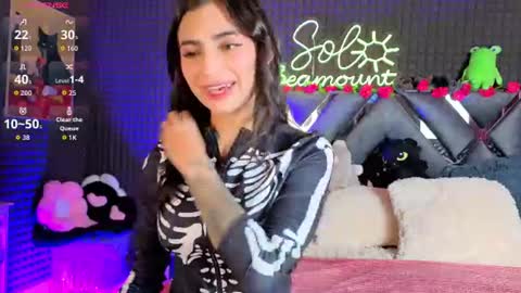 Snapshot of solbeaumont chatting on August 2026 08:01:01 PM Sol online show from August 2026 08:01:01 PM