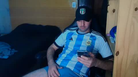 Snapshot of soldado14m chatting on June 2026 02:47:02 AM ManuAiluPlay online show from June 2026 02:47:02 AM