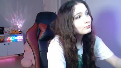 Snapshot of solitudebby chatting on April 2026 06:27:02 PM Becky online show from April 2026 06:27:02 PM