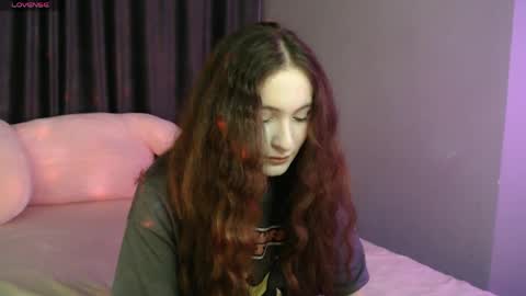 Snapshot of solitudebby chatting on May 2026 05:43:01 PM Becky online show from May 2026 05:43:01 PM