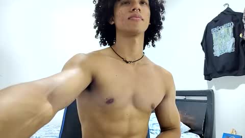 Snapshot of solorizo chatting on February 2026 04:24:02 AM Hi Im Weller Check my Bio online show from February 2026 04:24:02 AM