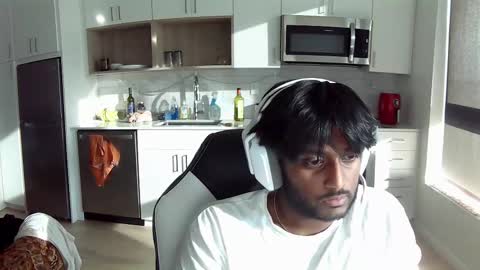 solo online show from January 2025 08:18:01 PM