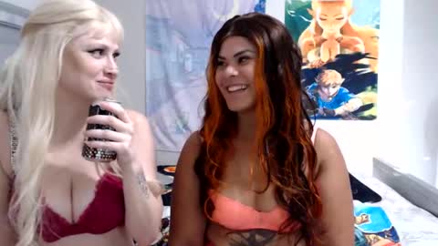 Snapshot of songbirdaz99 chatting on October 2025 10:55:02 PM Double Trouble online show from October 2025 10:55:02 PM