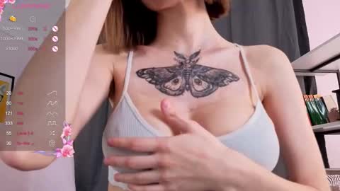 Snapshot of sonia_jones chatting on October 2025 05:12:02 PM Sofia online show from October 2025 05:12:02 PM