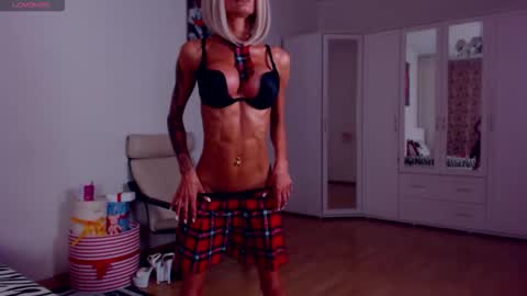 Sonja Ray online show from September 2025 08:38:02 AM