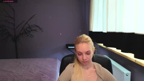 Snapshot of sonnysofia chatting on May 2026 05:59:01 AM Sonya online show from May 2026 05:59:01 AM