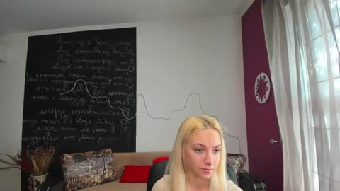 Snapshot of sonnysofia chatting on May 2026 05:47:02 AM Sonya online show from May 2026 05:47:02 AM