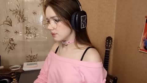 Snapshot of sonwosick chatting on February 2026 05:14:01 PM Mila online show from February 2026 05:14:01 PM