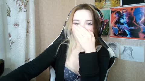 Mila online show from April 2026 06:02:01 PM