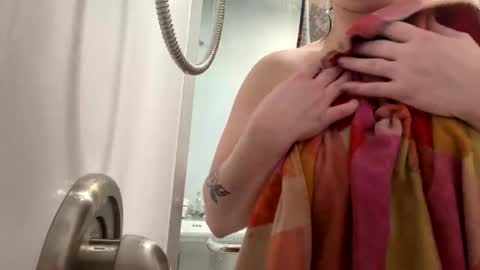 soohott123 online show from January 2026 03:44:02 AM