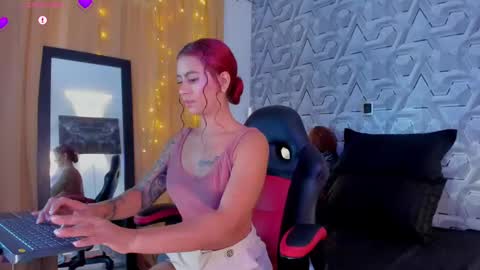 sophie online show from October 2025 02:42:02 PM