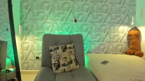sophie online show from July 2026 12:31:01 PM