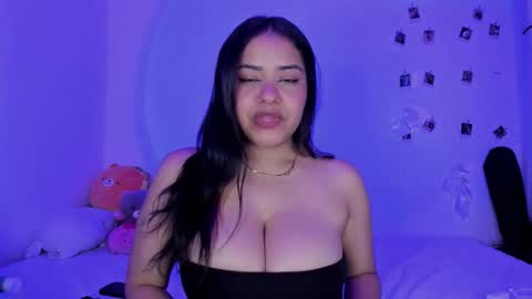 Snapshot of sophi_moon1 chatting on January 2026 10:41:02 PM Sofia online show from January 2026 10:41:02 PM