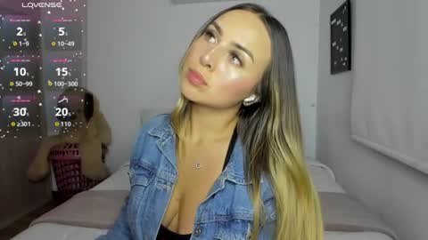 Snapshot of sophi_moreno chatting on July 2026 01:21:01 AM Sofi online show from July 2026 01:21:01 AM
