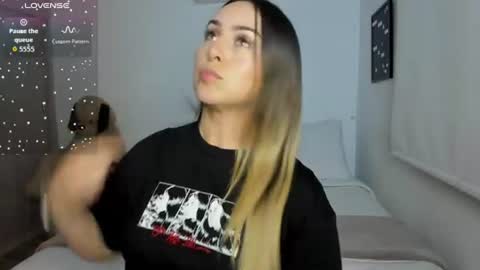 Snapshot of sophi_moreno chatting on July 2026 12:59:02 AM Sofi online show from July 2026 12:59:02 AM