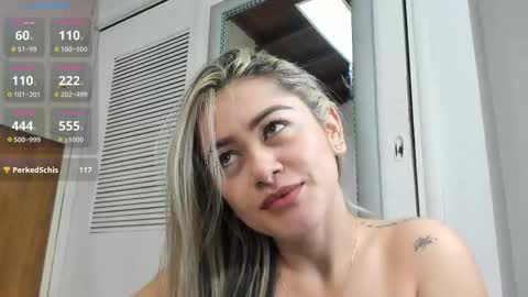 Snapshot of sophia__arenas chatting on December 2025 12:03:02 PM Sophia online show from December 2025 12:03:02 PM