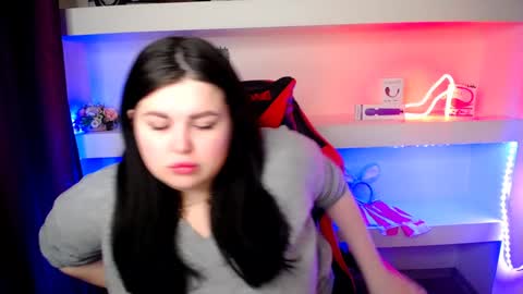 sophia__olsen online show from January 2025 06:36:02 AM