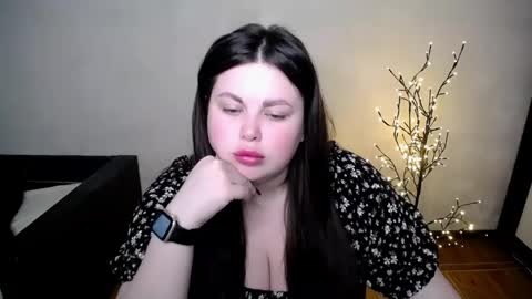 sophia__olsen online show from May 2026 05:45:01 AM
