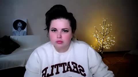 sophia__olsen online show from June 2026 10:17:02 AM