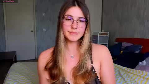 Snapshot of sophia_euphoria chatting on May 2026 08:53:01 AM Sophia online show from May 2026 08:53:01 AM