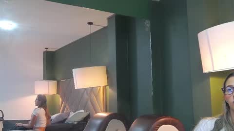 Sofia online show from November 2025 02:06:01 PM